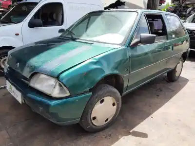 Veículo de Sucata citroen ax first do ano 2001 alimentado hdz