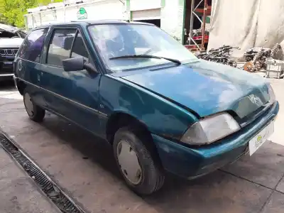 Veículo de Sucata citroen ax first do ano 2001 alimentado hdz