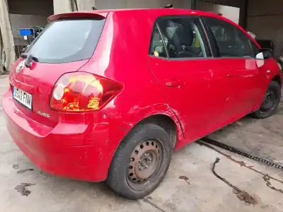 Veículo de Sucata toyota auris luna do ano 2001 alimentado 1zr