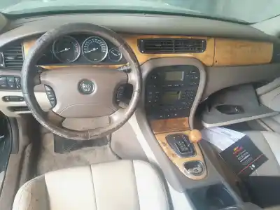 Здавання транспортного засобу jaguar s-type 2.7 v6 diesel cat року 2001 потужний 7b