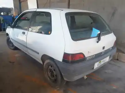 Véhicule à la ferraille renault clio i fase i+ii (b/c57) 1.4 de l'année 1992 alimenté e6j