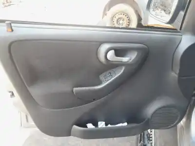 Здавання транспортного засобу opel corsa c silverline року 2006 потужний z12xep