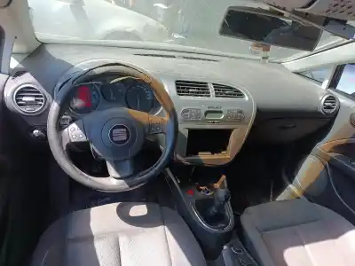 Veículo de Sucata seat leon (1p1) 2.0 tdi 16v do ano 2005 alimentado bkd