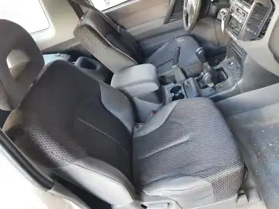 Здавання транспортного засобу mitsubishi montero (v60/v70) 3.2 di-d avance року 2001 потужний 4m41