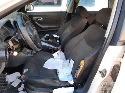 Véhicule à la ferraille seat cordoba (6l2) 1.9 tdi de l'année 2001 alimenté axr