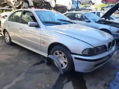 Veículo de Sucata bmw serie 5 berlina (e39) 525d do ano 2001 alimentado 256d1
