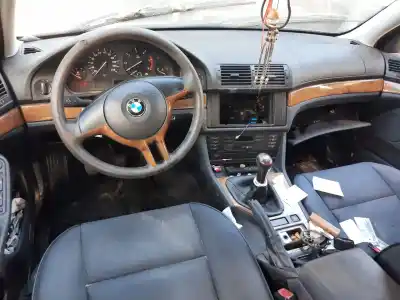 Veículo de Sucata bmw serie 5 berlina (e39) 525d do ano 2001 alimentado 256d1