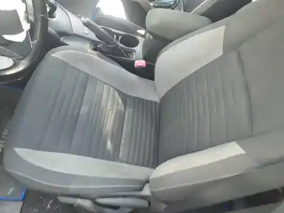 Veículo de Sucata toyota auris hybrid feel  edition do ano 2016 alimentado 2zrfxe