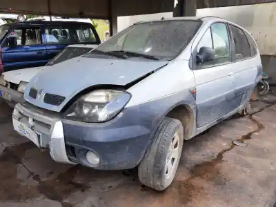 Scrapping Vehicle renault scenic rx4 (ja0) 1.9 dci salomon of the year 2003 powered f9q732
