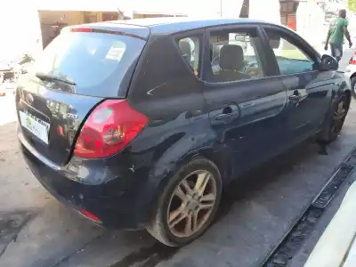 Scrapping Vehicle kia ceed emotion 116 cv / 85 kw of the year 2007 powered d4fb