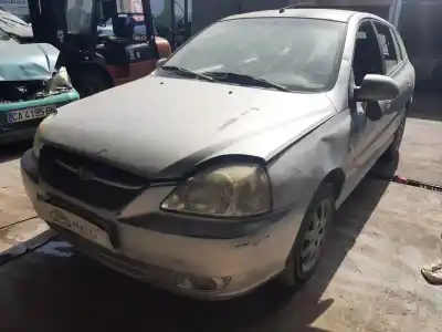 Veicolo di demolizione kia rio (bc) 1.5 ls berlina dell'anno 2001 alimentato a5d