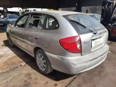 Veicolo di demolizione kia rio (bc) 1.5 ls berlina dell'anno 2001 alimentato a5d