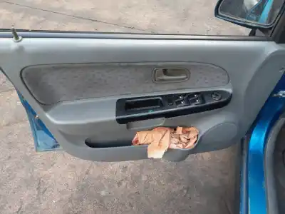 Veículo de Sucata kia rio ls berlina do ano 2004 alimentado a3d