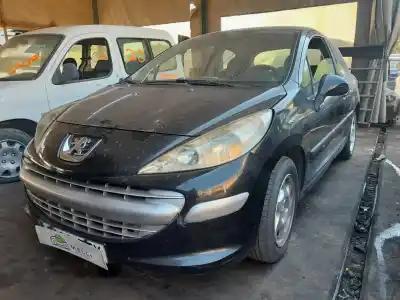 Veículo de Sucata peugeot 207 confort do ano 2007 alimentado 8fs