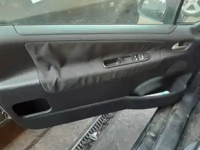 Veículo de Sucata peugeot 207 confort do ano 2007 alimentado 8fs