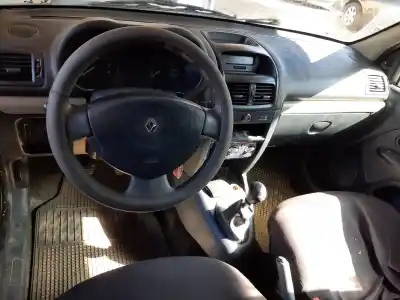 Здавання транспортного засобу renault clio ii fase ii (b/cb0) expression року 2004 потужний d7f726