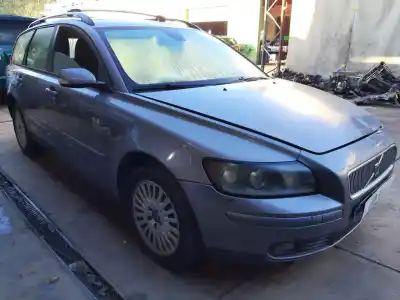 Veículo de Sucata volvo v50 familiar 2.0 d kinetic do ano 2004 alimentado d4204t