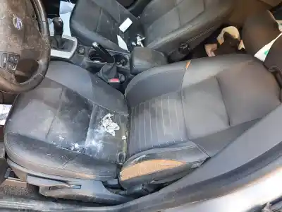 Veículo de Sucata volvo v50 familiar 2.0 d kinetic do ano 2004 alimentado d4204t