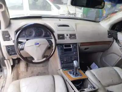 Veículo de Sucata volvo xc90 v8 executive geartronic (7 asientos) do ano 2001 alimentado b8444s