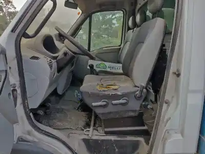 Veículo de Sucata renault mascott pr 110.35/50/55/60 corto 106 cv / 78 kw do ano 2004 alimentado sofim81404313