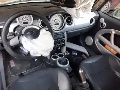 Scrapping Vehicle mini mini (r50, r53) cooper of the year 2005 powered w10b16a