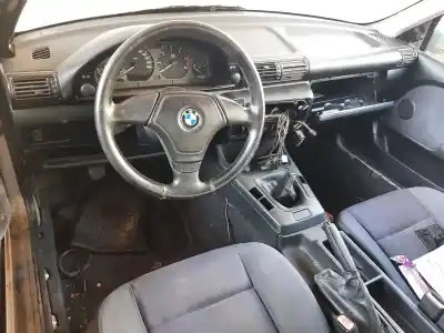 Veículo de Sucata bmw serie 3 compacto (e36) 318tds do ano 2001 alimentado 17-4t-1d