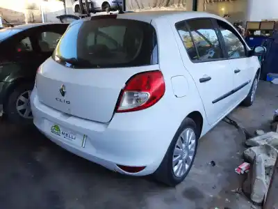 Veicolo di demolizione renault clio iii expression dell'anno 2010 alimentato k9k766