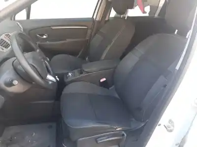 Verschrottungsfahrzeug RENAULT SCÉNIC III (JZ0/1_) 1.5 DCI des Jahres 2009 angetrieben K9K832
