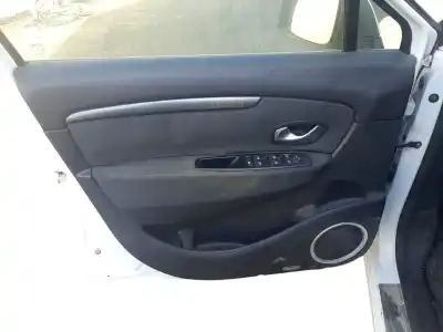 Veículo de Sucata renault scénic iii (jz0/1_) 1.5 dci do ano 2009 alimentado k9k832