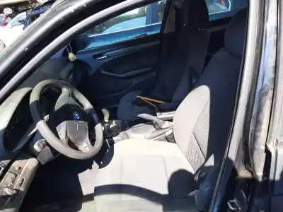 Veículo de Sucata bmw serie 3 touring (e46) 320d do ano 2001 alimentado 204d1