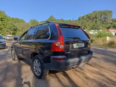 Veículo de Sucata volvo xc90 d5 kinetic do ano 2001 alimentado d5244t