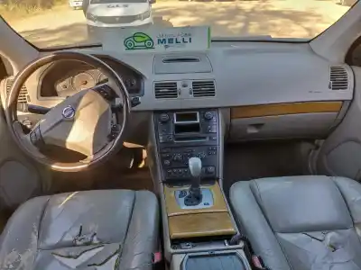 Veículo de Sucata volvo xc90 d5 kinetic do ano 2001 alimentado d5244t