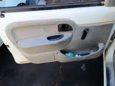 Scrapping Vehicle renault kangoo (f/kc0) authentique 64 cv / 47 kw of the year 2003 powered f8q632 Scrapping Vehicle renault kangoo (f/kc0) authentique 64 cv / 47 kw of the year 2003 powered f8q632