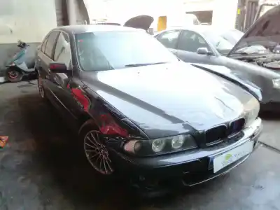 Veículo de Sucata bmw serie 5 berlina (e39) 525d do ano 2001 alimentado 256d1