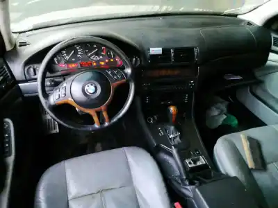 Veículo de Sucata bmw serie 5 berlina (e39) 525d do ano 2001 alimentado 256d1