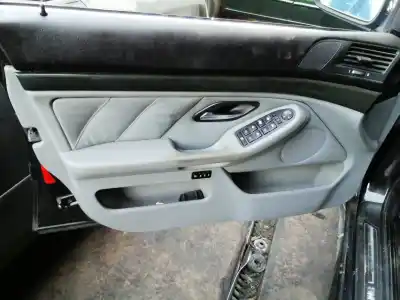 Veículo de Sucata bmw serie 5 berlina (e39) 525d do ano 2001 alimentado 256d1