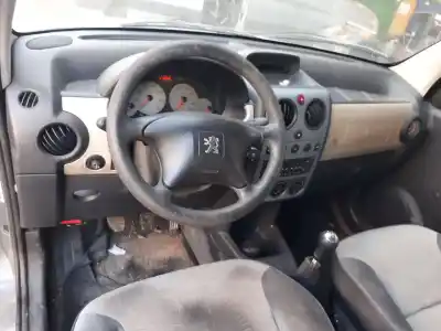 Scrapping Vehicle peugeot partner (s2) totem of the year 2001 powered wjy