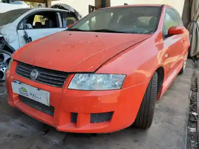 Veículo de Sucata FIAT STILO (192) 1.9 Multijet 150 Dynamic do ano 2001 alimentado 937A5000
