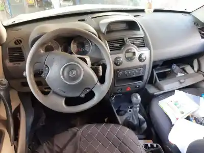 Здавання транспортного засобу renault megane ii berlina 5p confort expression року 2007 потужний k9k732