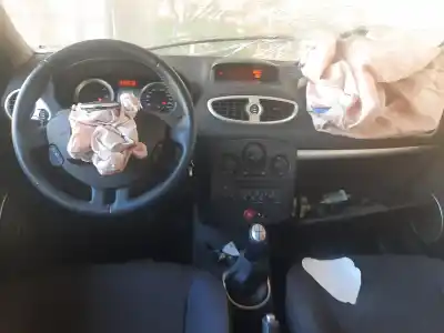 Veículo de Sucata renault clio iii emotion do ano 2009 alimentado k9k