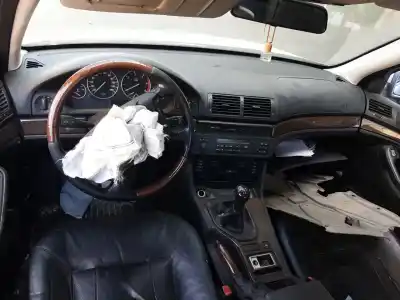 Veicolo di demolizione bmw serie 5 berlina (e39) 520d dell'anno 2003 alimentato 204d1d