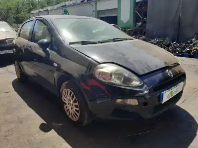 Veículo de Sucata fiat punto (199) easy do ano 2013 alimentado 199a9000