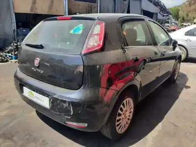 Veículo de Sucata fiat punto (199) easy do ano 2013 alimentado 199a9000