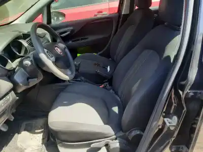 Veículo de Sucata fiat punto (199) easy do ano 2013 alimentado 199a9000