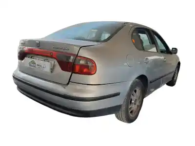 Véhicule à la ferraille seat                                               toledo (1m2)                                                                                                                                                                                                                                               d-ahf                                                                                                                                                                                                                                                      de l'année 1999 alimenté ahf