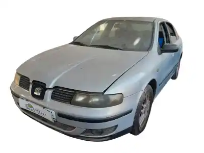 Véhicule à la ferraille seat                                               toledo (1m2)                                                                                                                                                                                                                                               d-ahf                                                                                                                                                                                                                                                      de l'année 1999 alimenté ahf