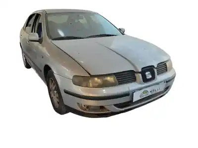 Véhicule à la ferraille seat                                               toledo (1m2)                                                                                                                                                                                                                                               d-ahf                                                                                                                                                                                                                                                      de l'année 1999 alimenté ahf