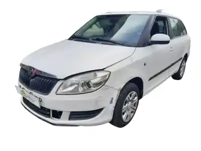 Scrapping Vehicle SKODA FABIA COMBI (5J5) Ambition 75 CV / 55 KW of the year 2013 powered CAYA