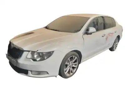 Veículo de Sucata skoda suberb (3t4) ambition do ano 2008 alimentado bmp