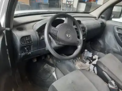 Veicolo di demolizione opel combo tour dell'anno 2001 alimentato y13dt